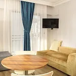 Mutlu Hotel