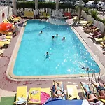 Mutlu Hotel