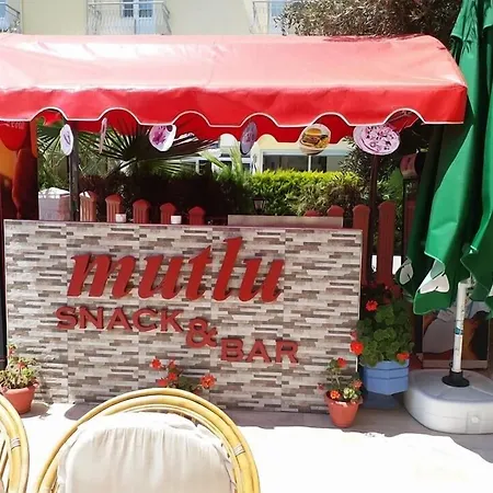 Mutlu 公寓式酒店 3*