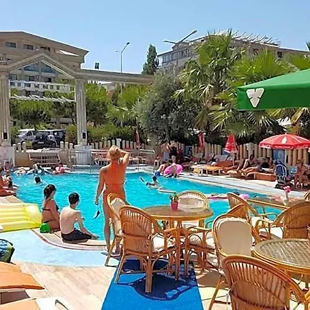 شقة فندقية Mutlu 3*